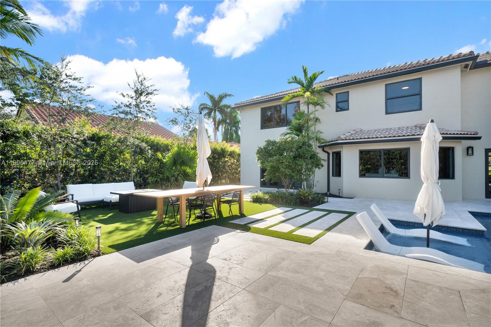 PEMBROKE SPRINGS PLAT - Residential