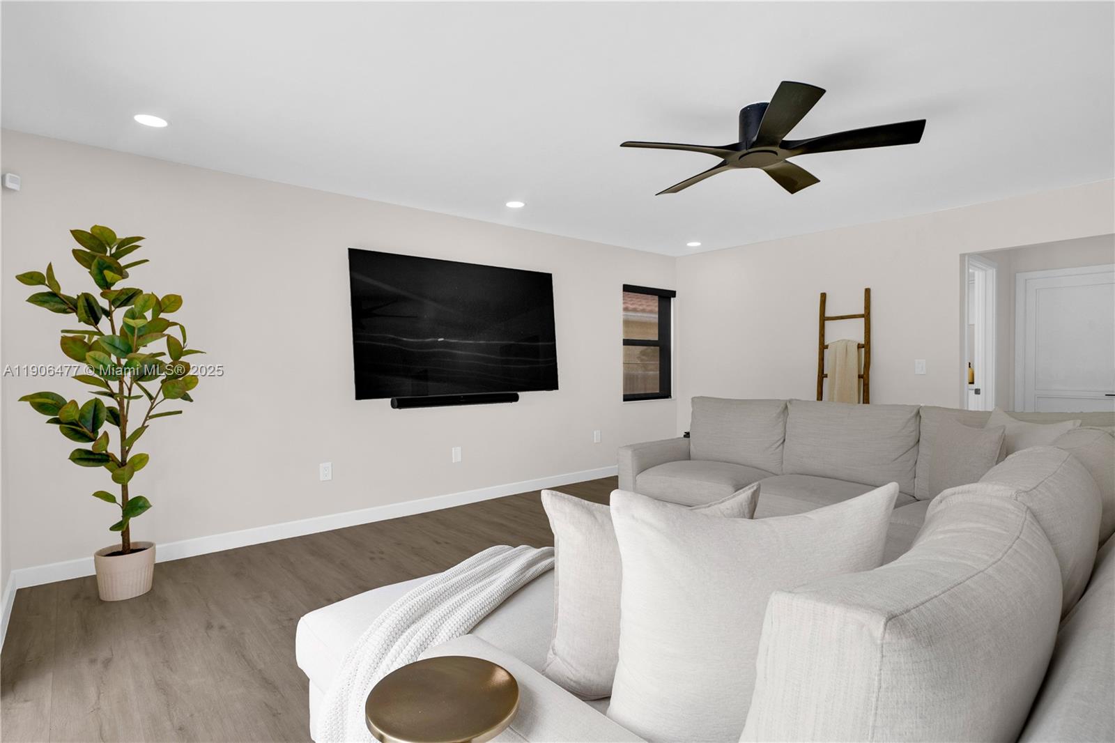 PEMBROKE SPRINGS PLAT - Residential