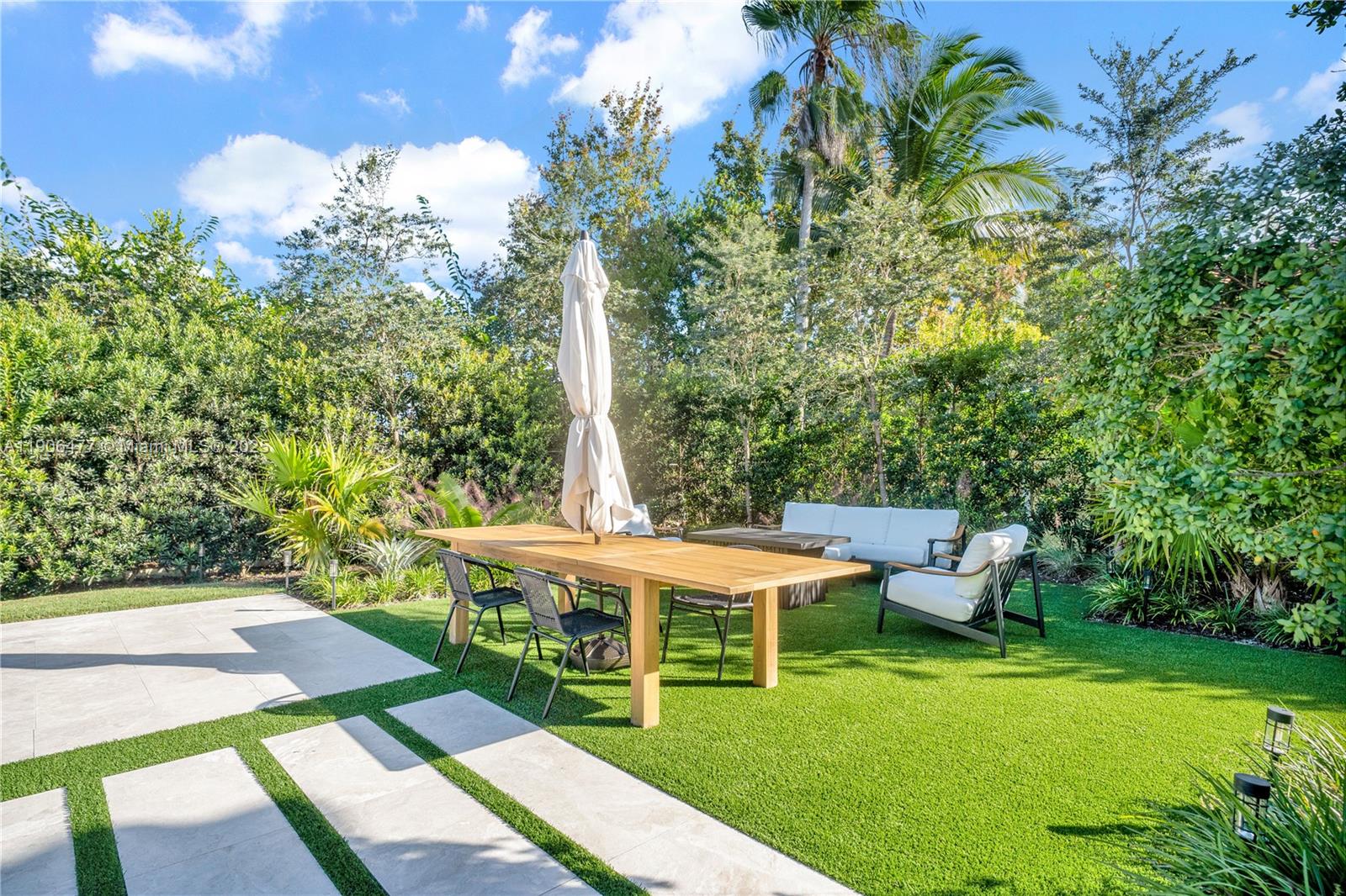 PEMBROKE SPRINGS PLAT - Residential