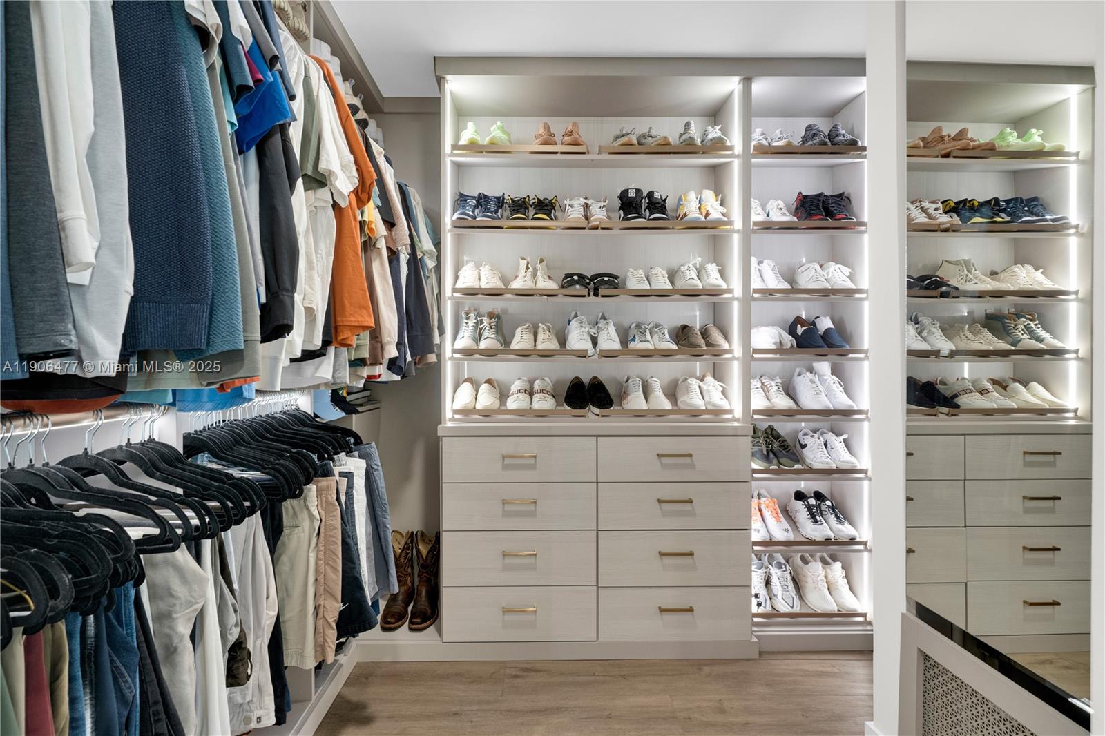 PEMBROKE SPRINGS PLAT - Residential