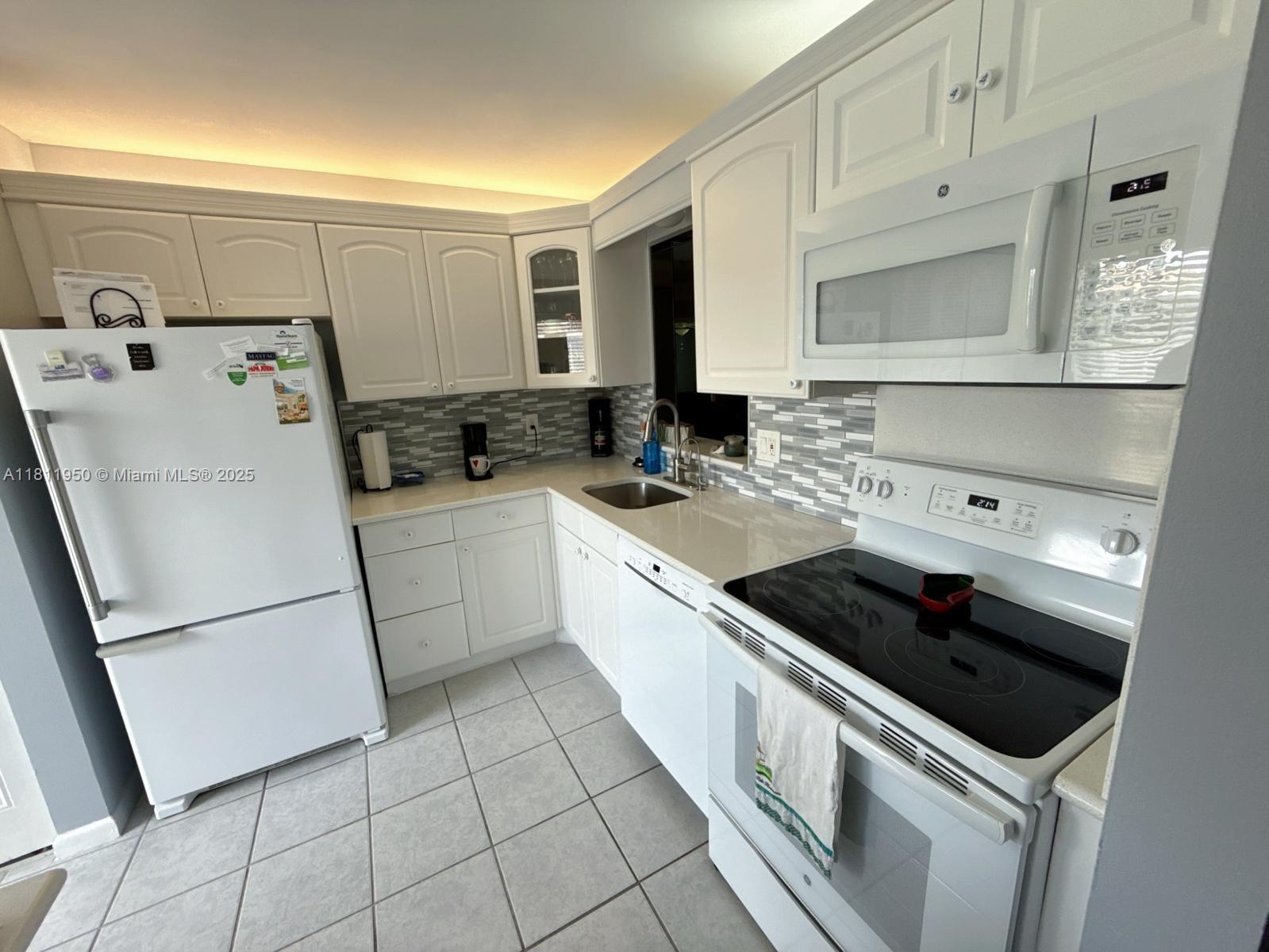 CAMELOT VILLAGE SEC 3 - Residential