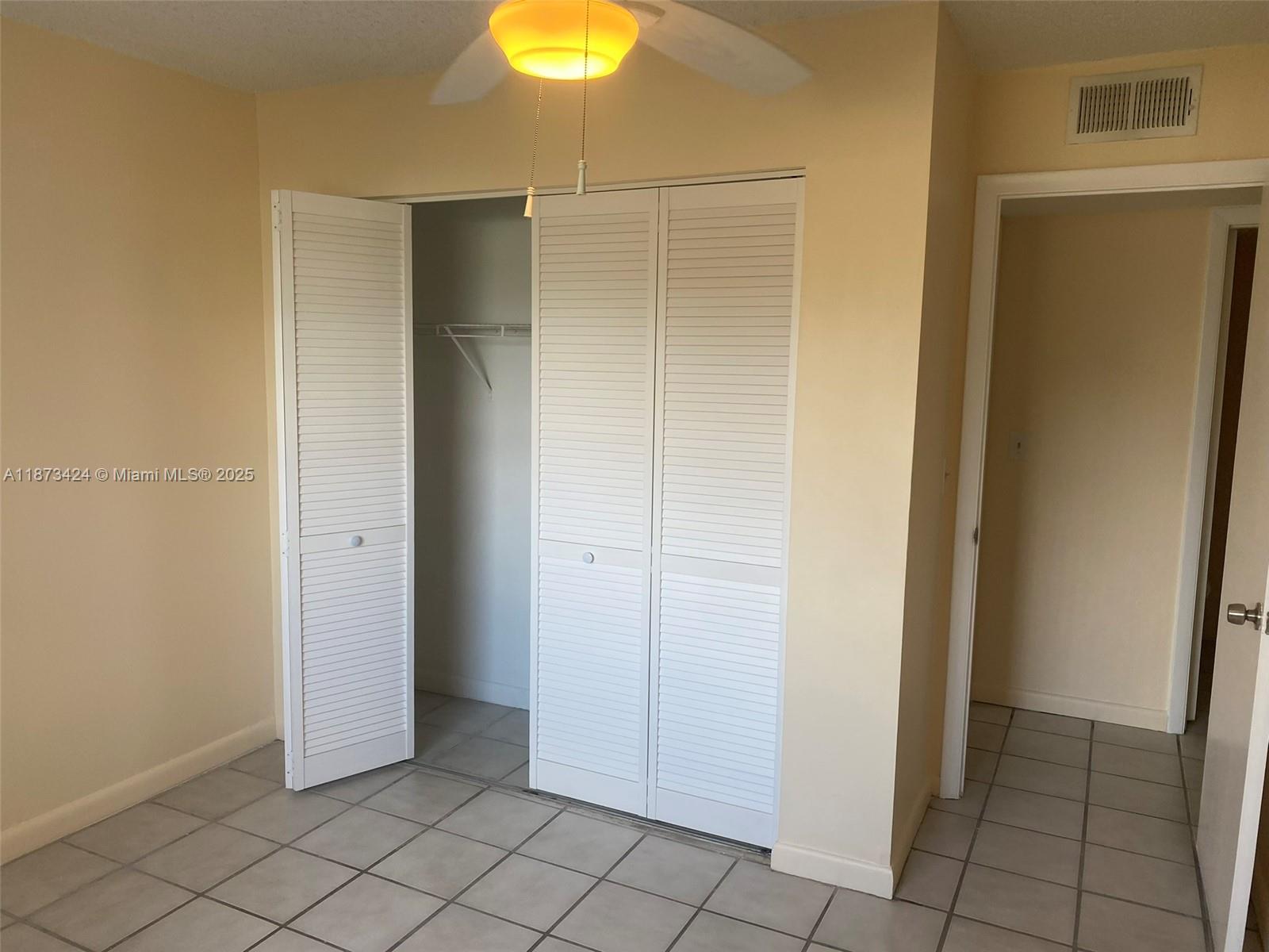 LA PLACIDA SECTION 1 COND - Residential