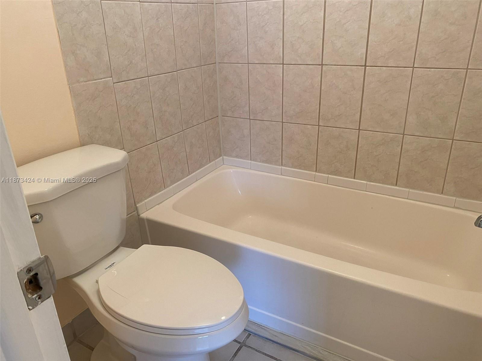 LA PLACIDA SECTION 1 COND - Residential