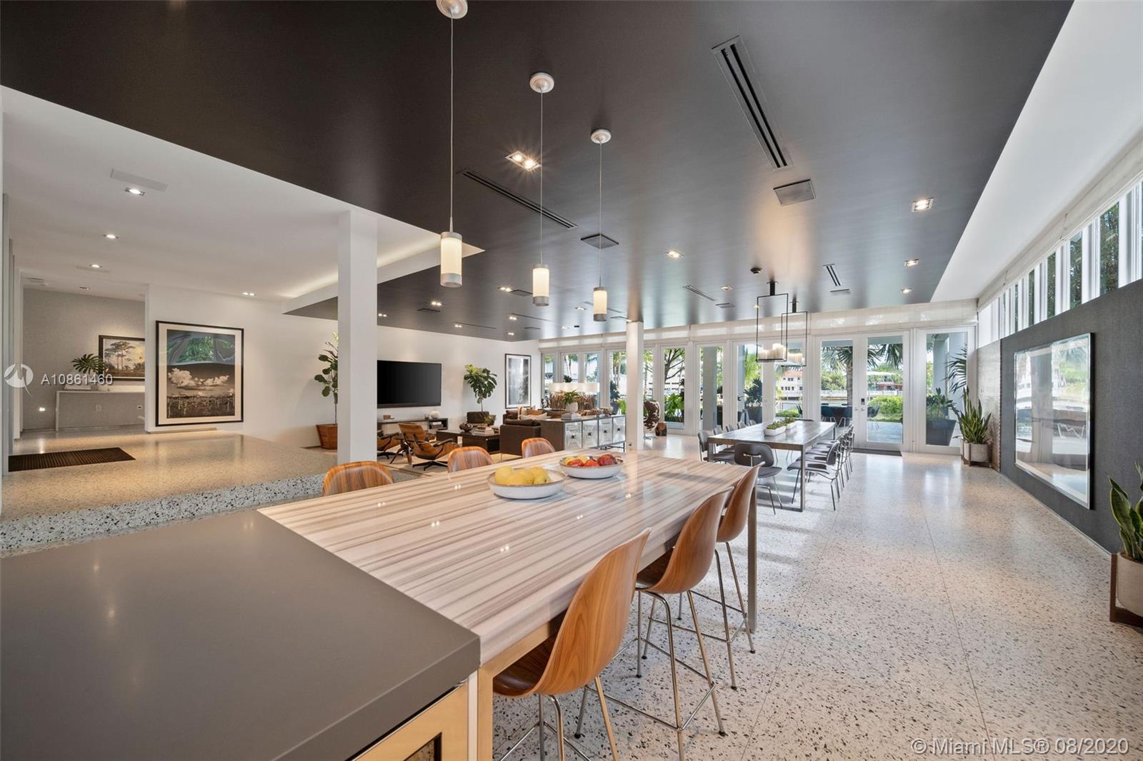 SURPRISE POINT - Residential