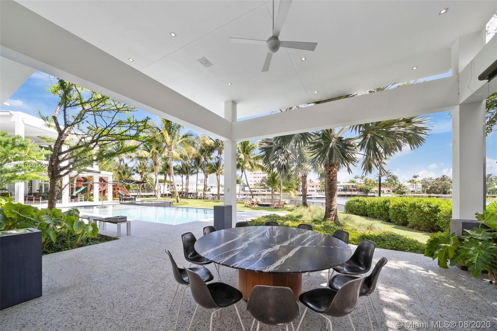 SURPRISE POINT - Residential