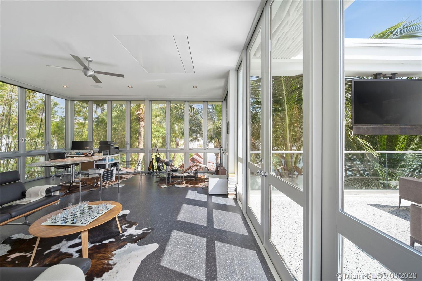 SURPRISE POINT - Residential