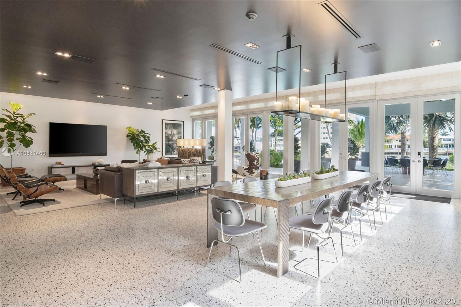 SURPRISE POINT - Residential