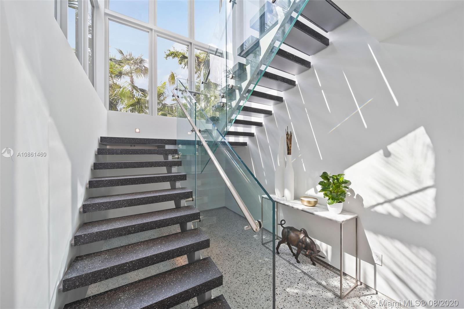 SURPRISE POINT - Residential