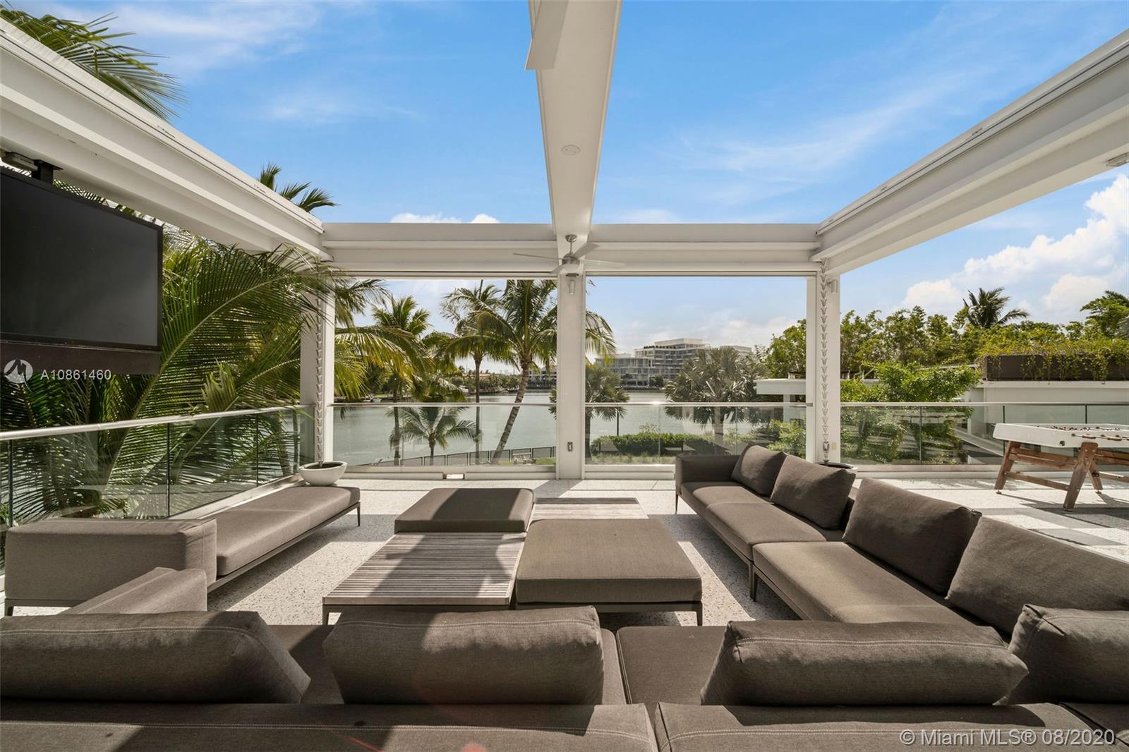 SURPRISE POINT - Residential