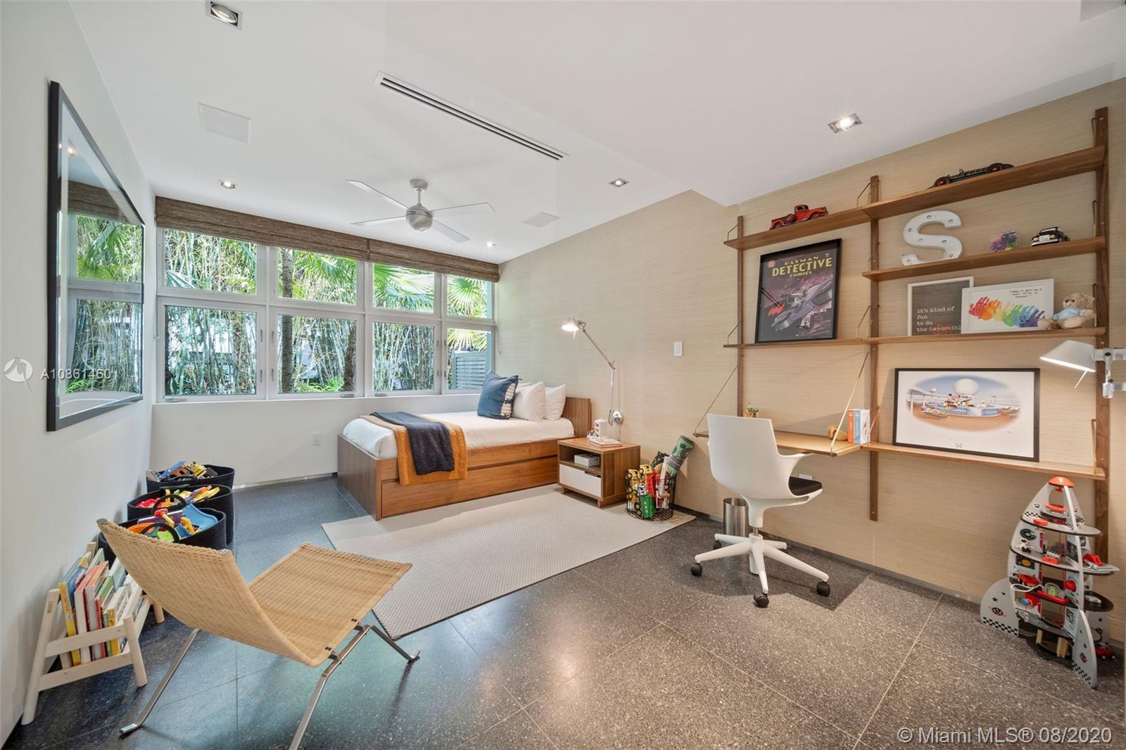 SURPRISE POINT - Residential