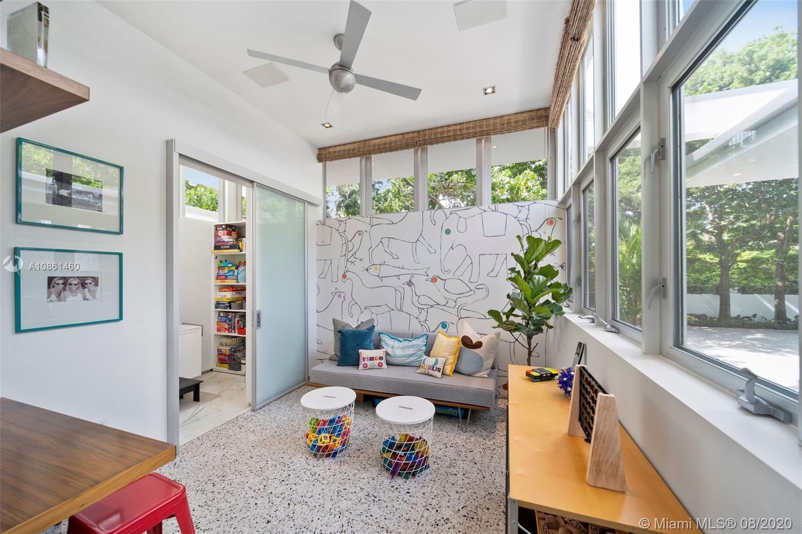 SURPRISE POINT - Residential