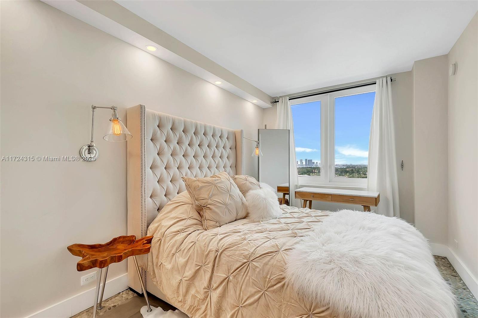 Roney Palace - Residential Lease