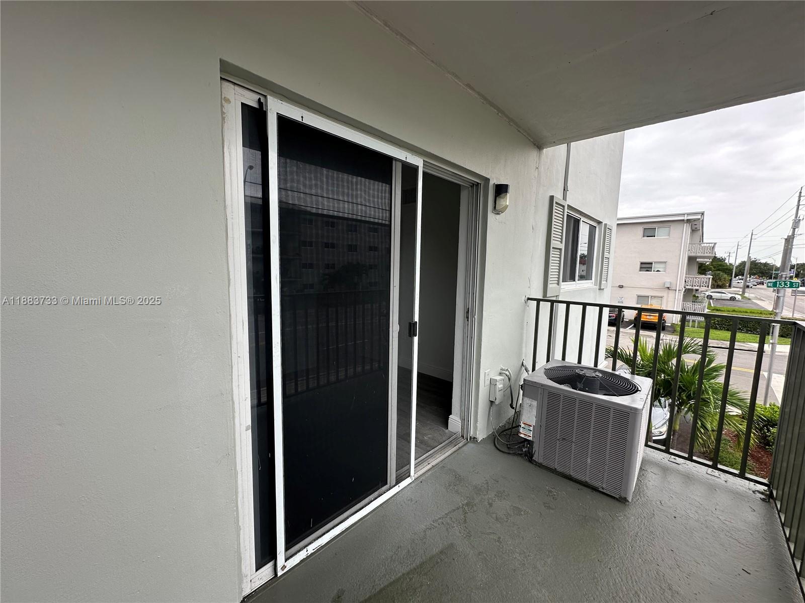FLORIDANA PARK - Residential Lease