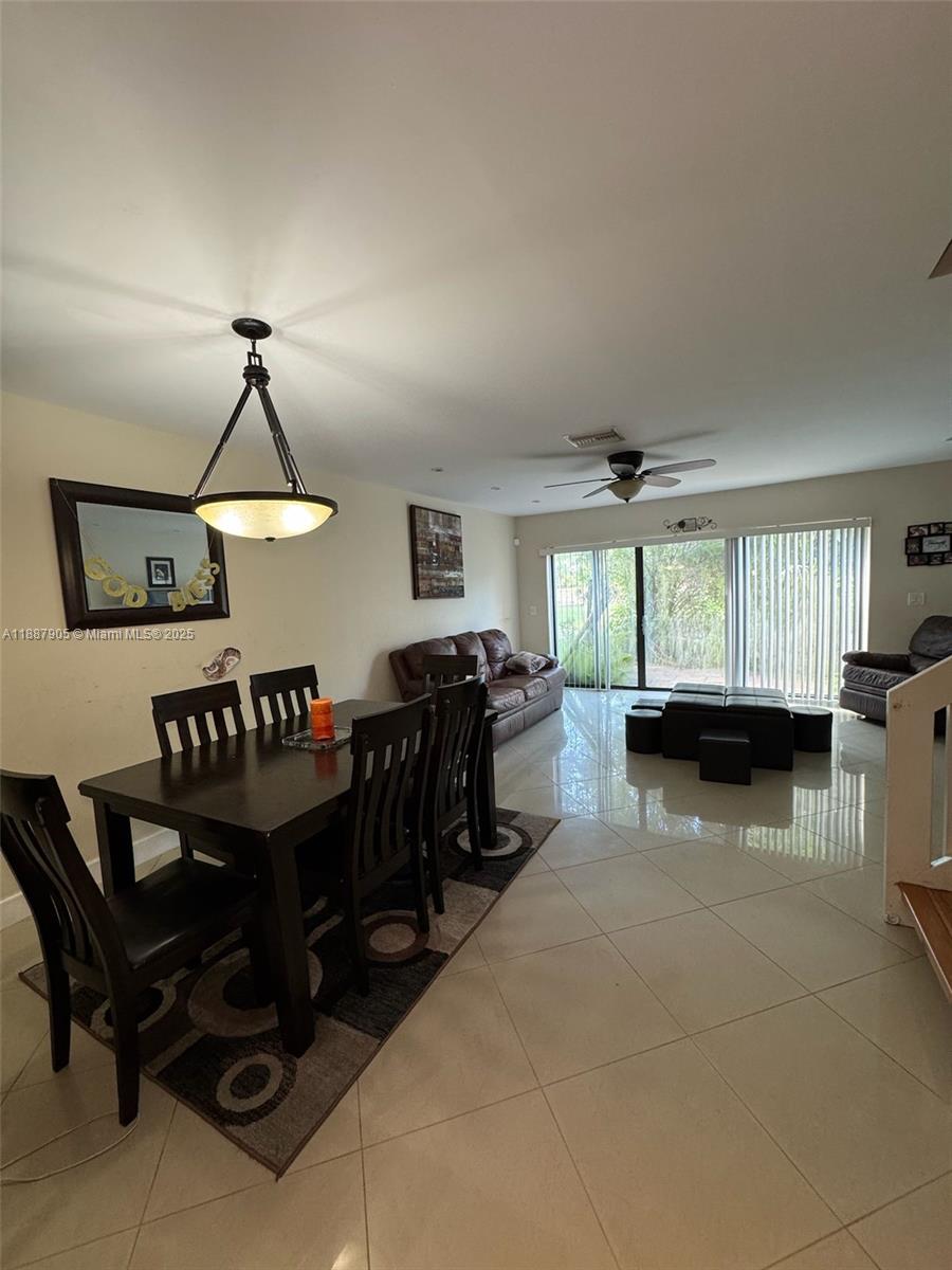 SPRINGTREE LAKES - Residential