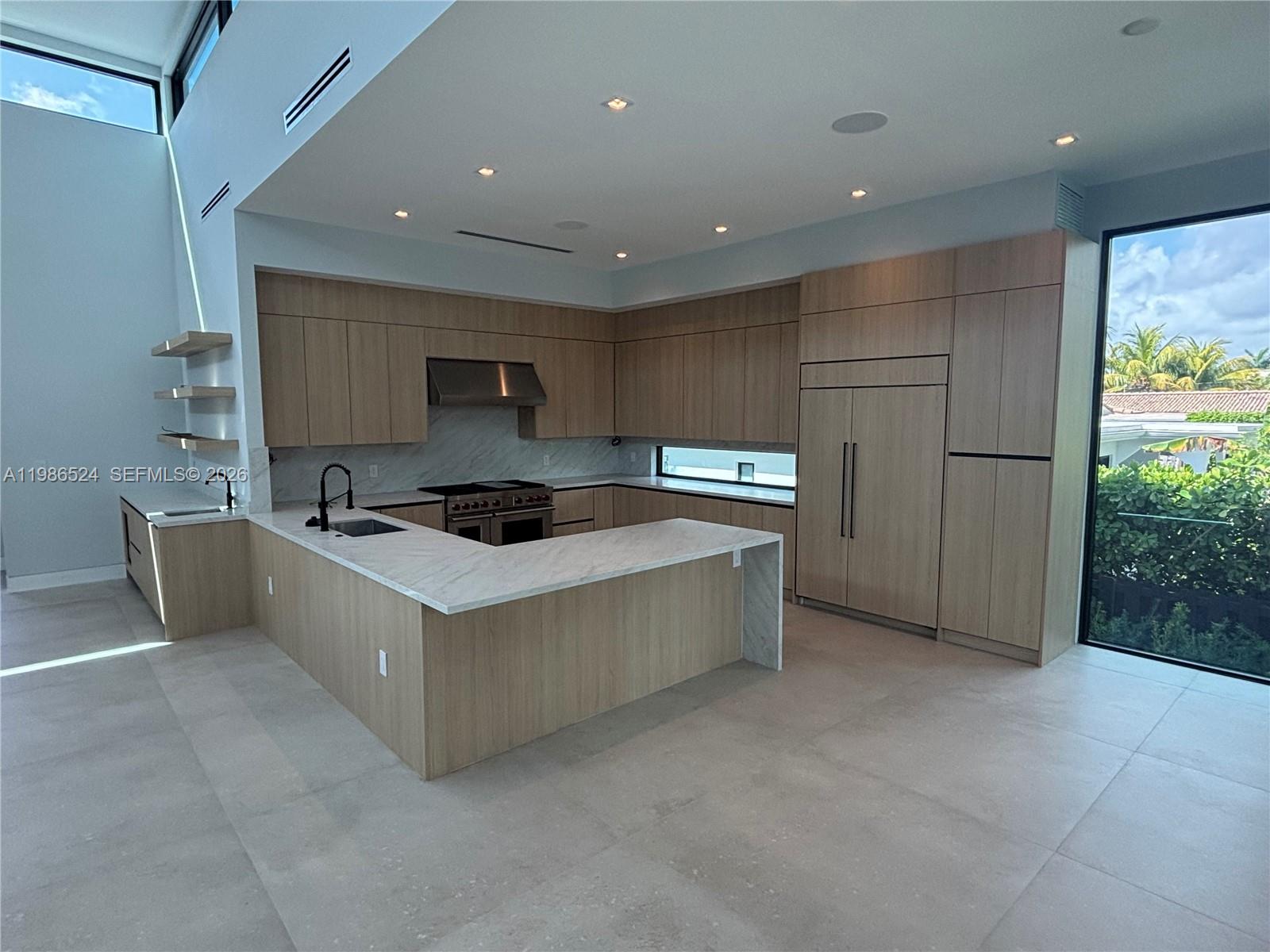 AVIATION COUNTRY CLUB 1ST - Residential