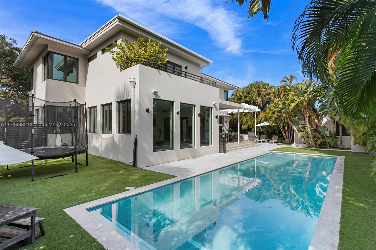 NAUTILUS EXTENSION 5TH - Residential