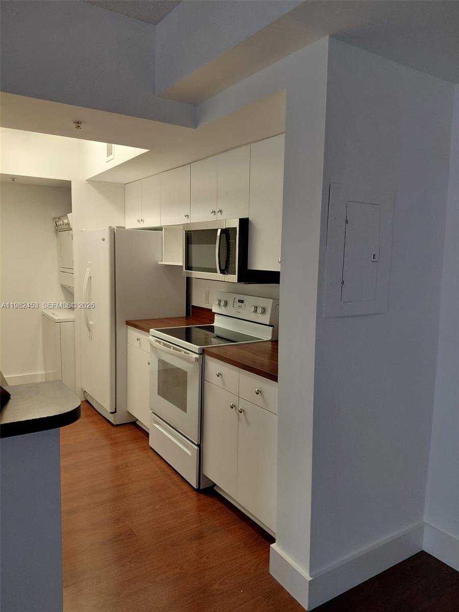 BLUE LAGOON CONDO - Residential Lease
