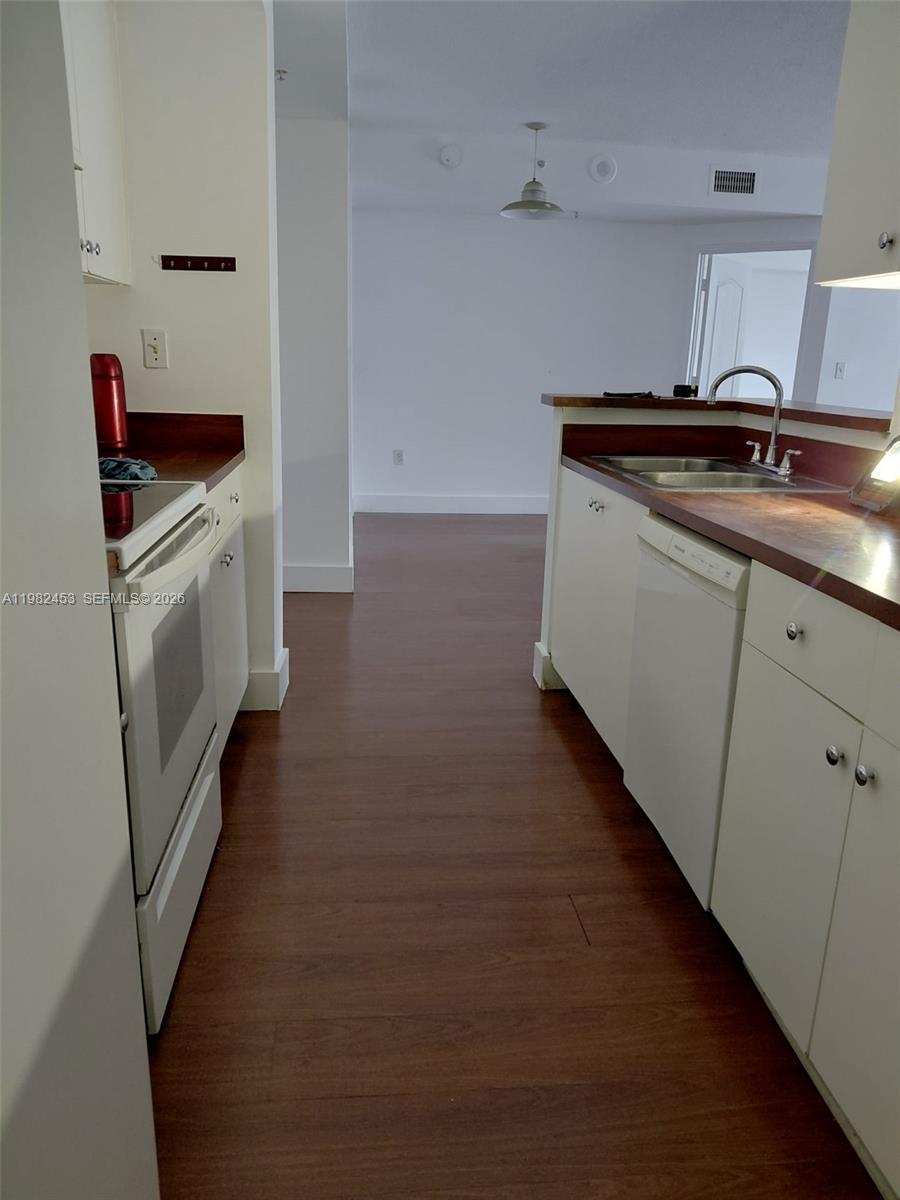 BLUE LAGOON CONDO - Residential Lease