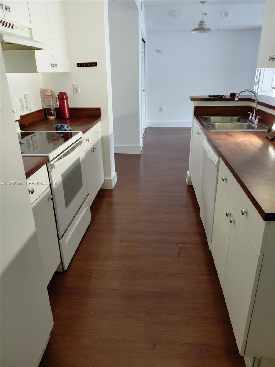 BLUE LAGOON CONDO - Residential Lease