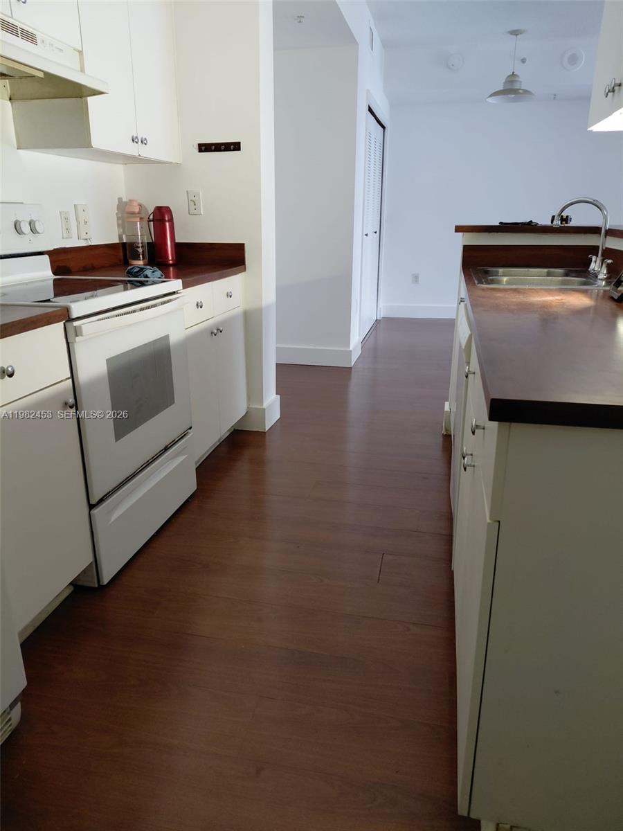 BLUE LAGOON CONDO - Residential Lease