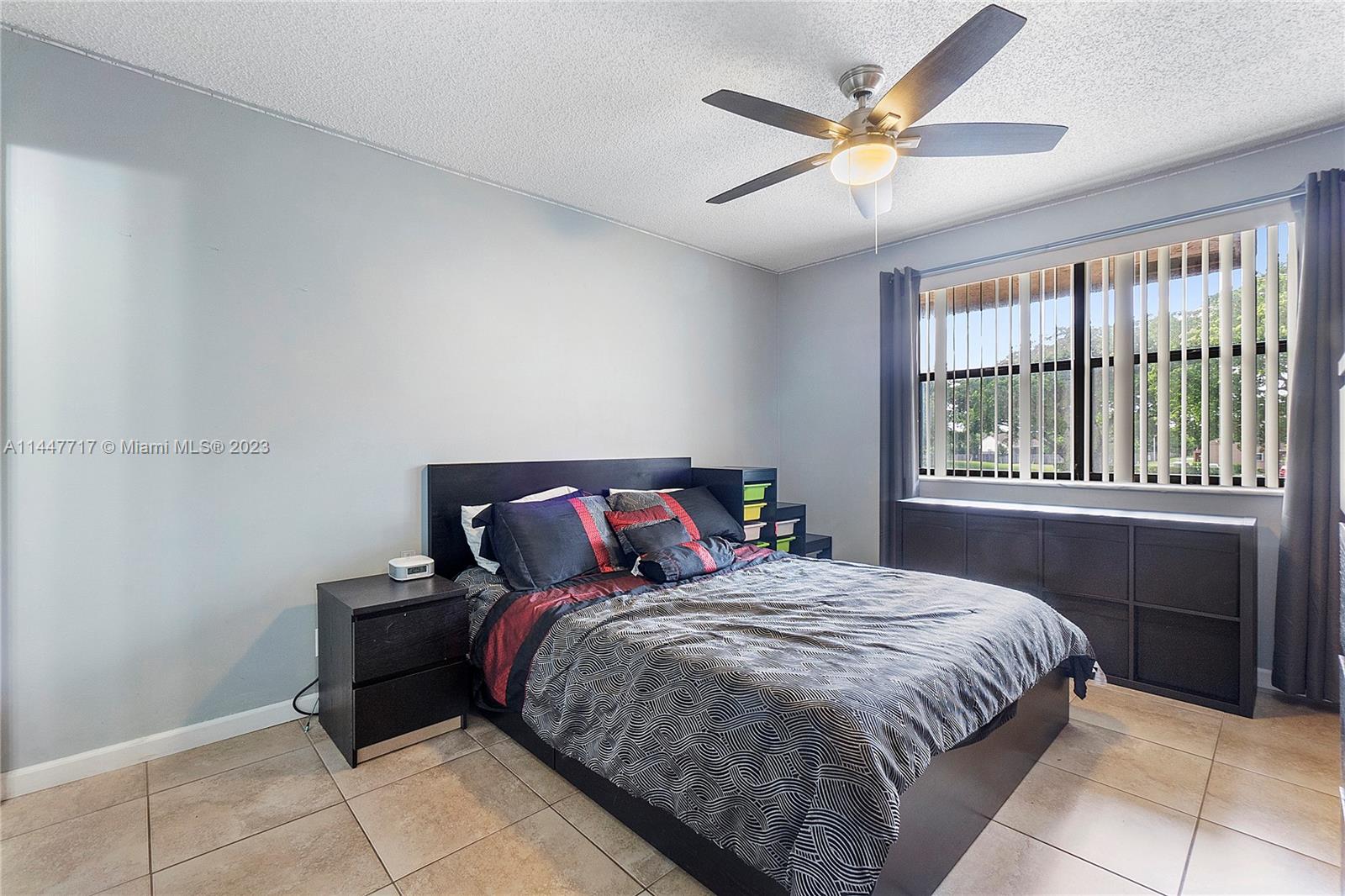 WINDING LAKE AT WELLEBY C - Residential