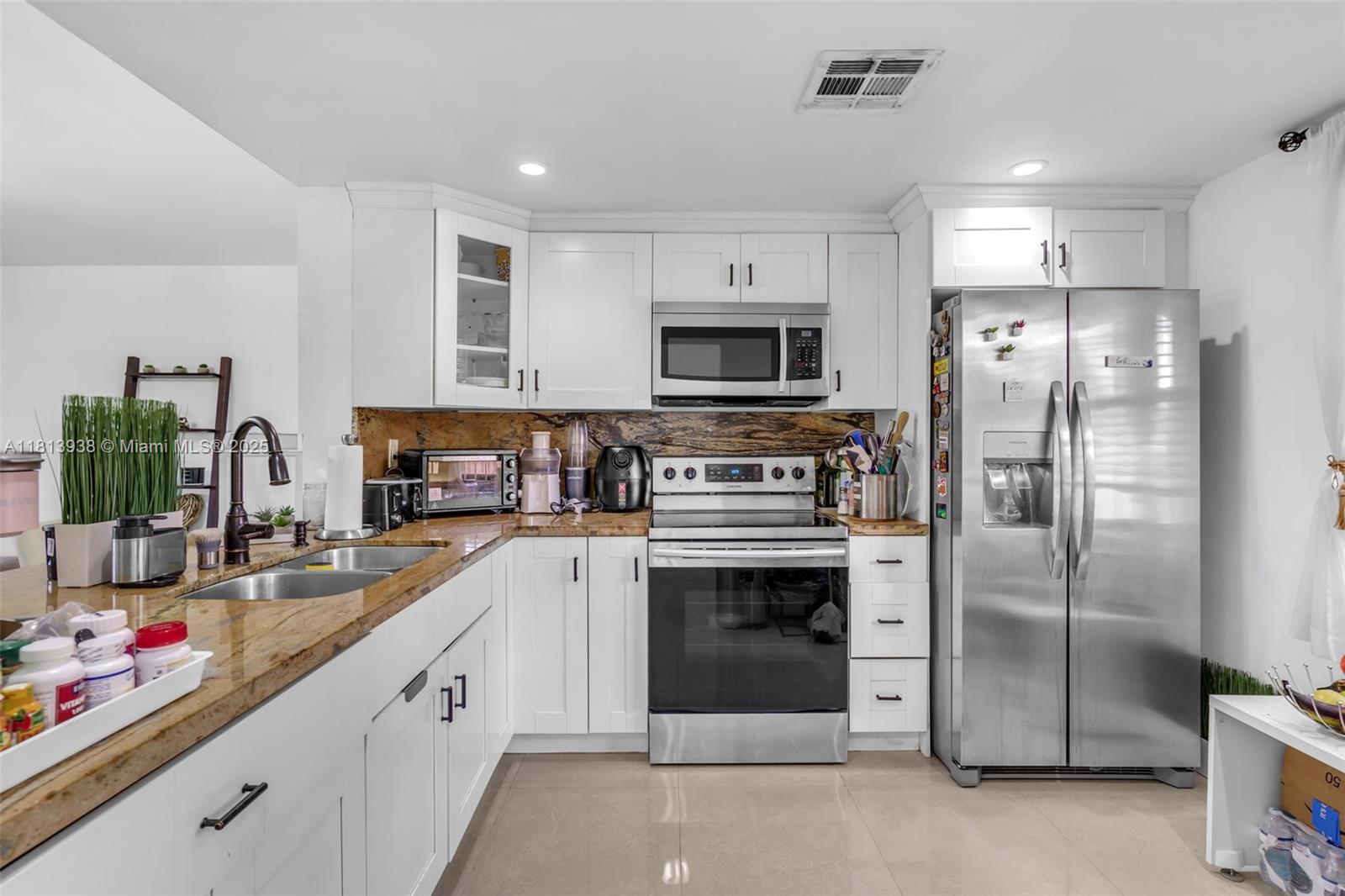 INDIAN SUMMER VILG CONDO - Residential Lease