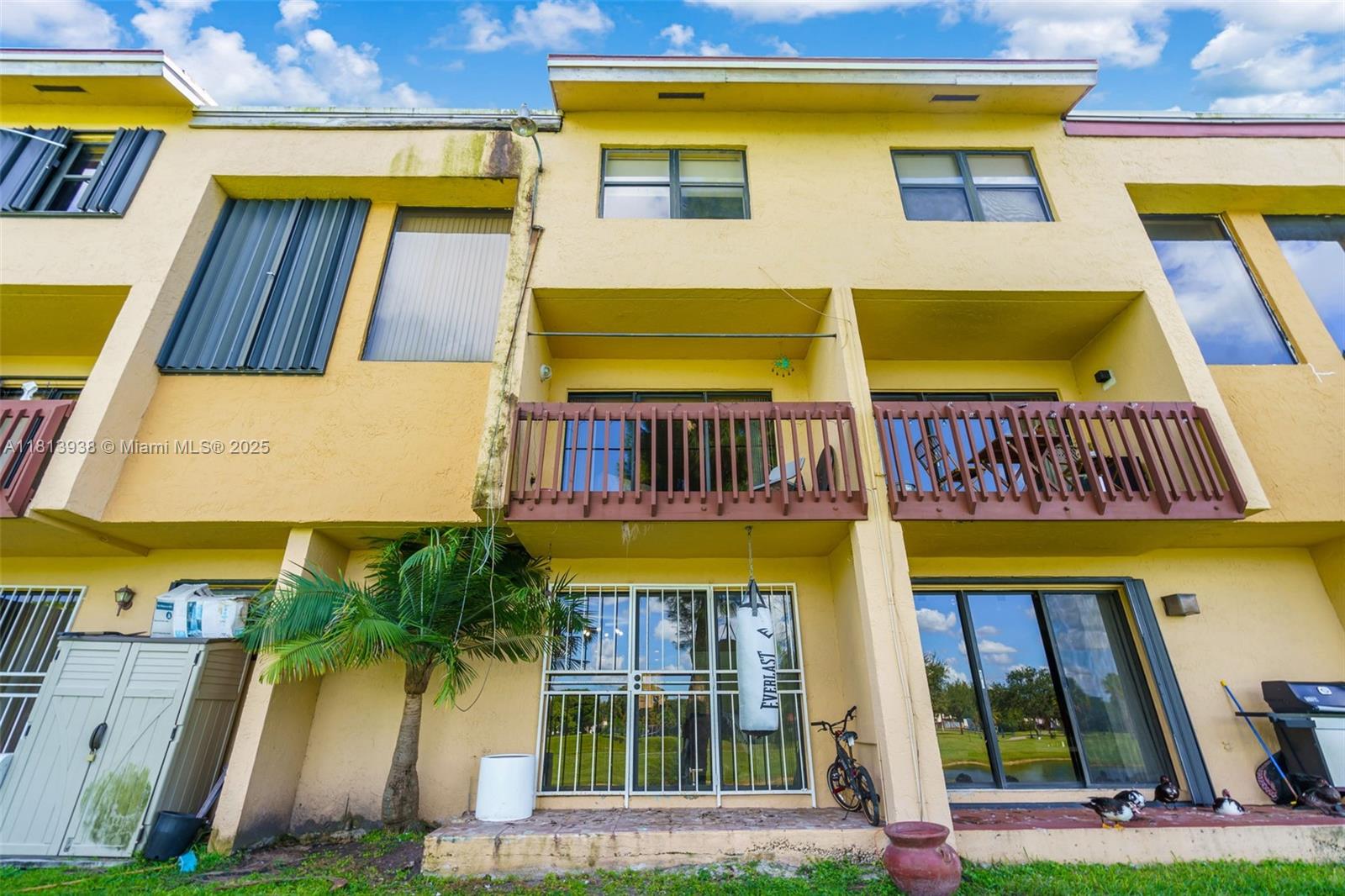 INDIAN SUMMER VILG CONDO - Residential Lease