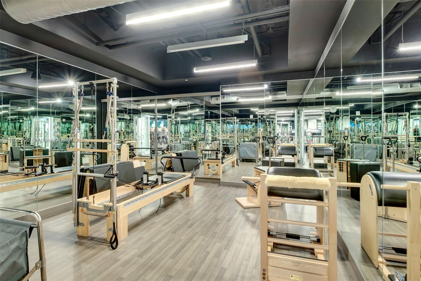 TOWERS OF PORTO VITA-NORT - Residential Lease