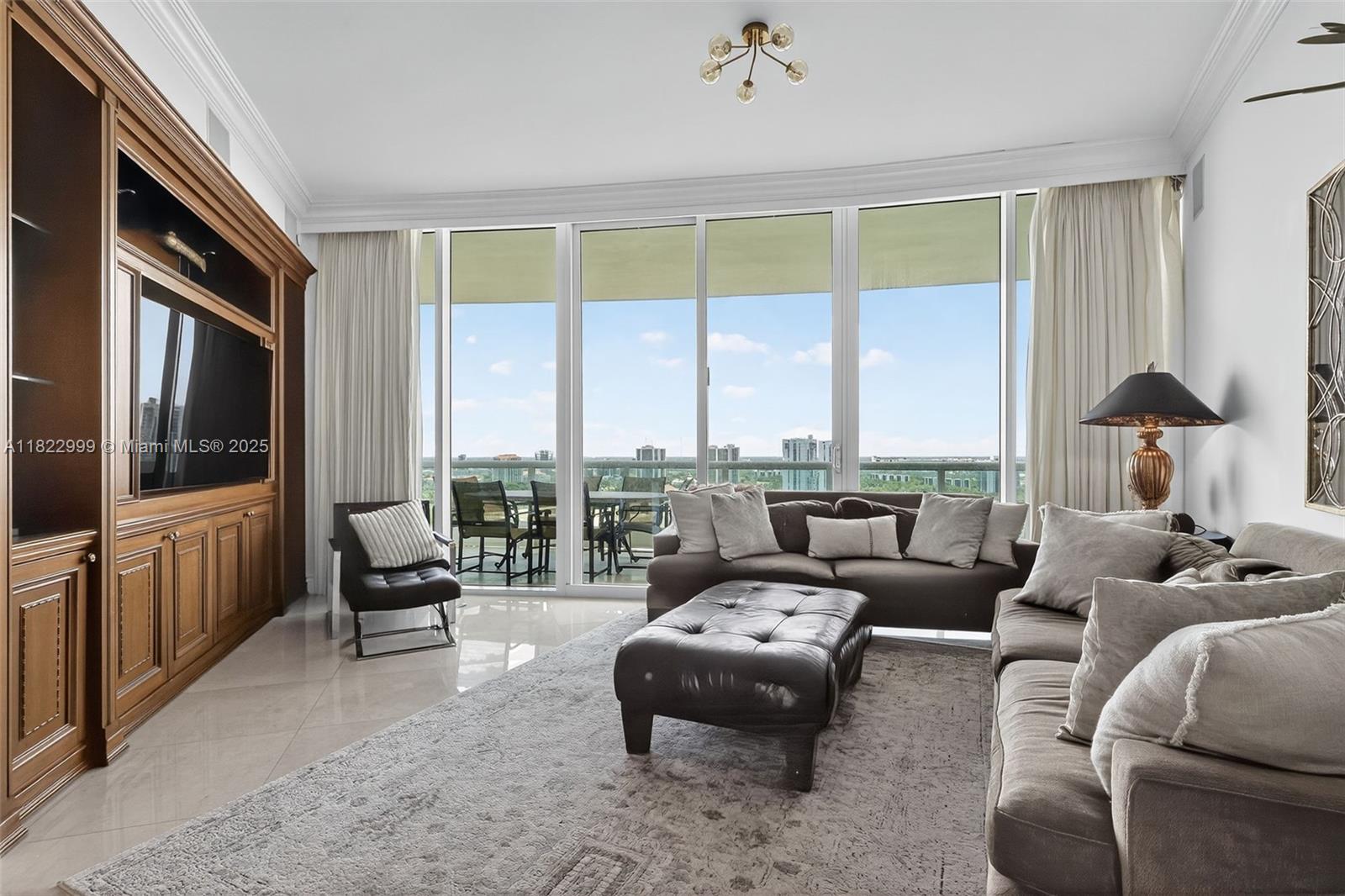 TOWERS OF PORTO VITA-NORT - Residential Lease