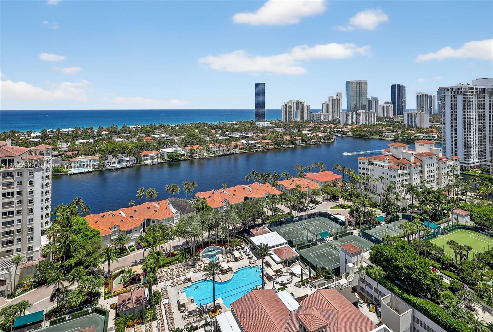 TOWERS OF PORTO VITA-NORT - Residential Lease