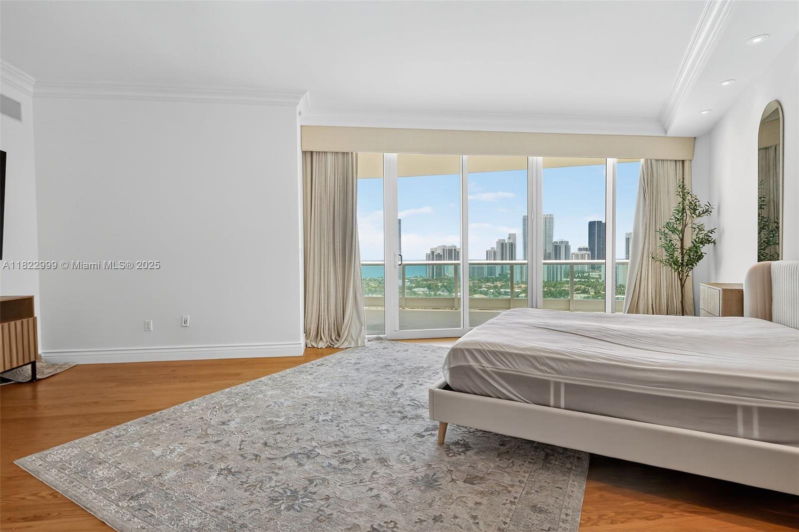 TOWERS OF PORTO VITA-NORT - Residential Lease