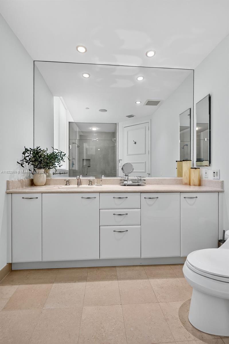 TOWERS OF PORTO VITA-NORT - Residential Lease