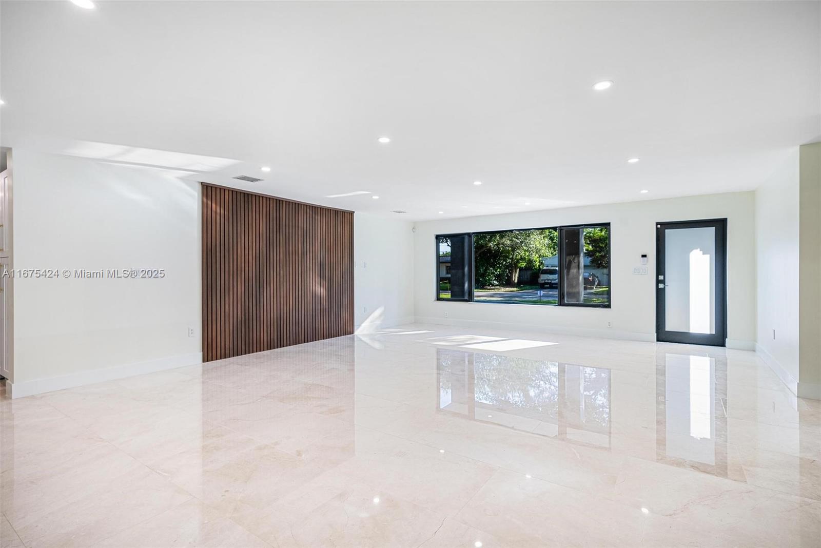 SUNILAND MANOR 1ST ADDN - Residential