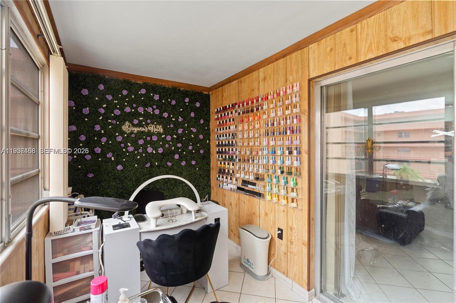 PALM-EAST GARDENS CONDO - Residential