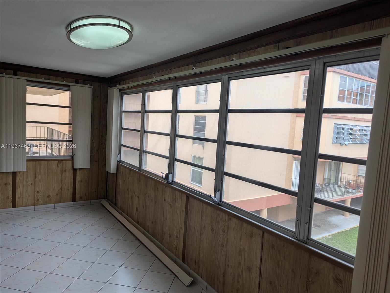 PALM-EAST GARDENS CONDO - Residential