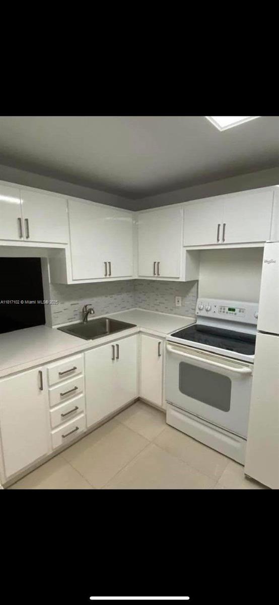 Rental Property at 2950 Ne 201st Ter E103, Aventura, Miami-Dade County, Florida - Bedrooms: 1 
Bathrooms: 2  - $1,650 MO.