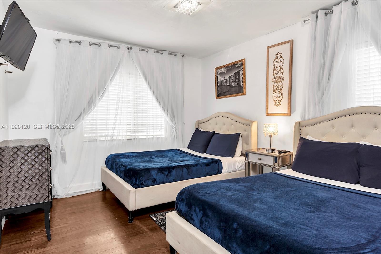 LENOX CONDO - Residential Income