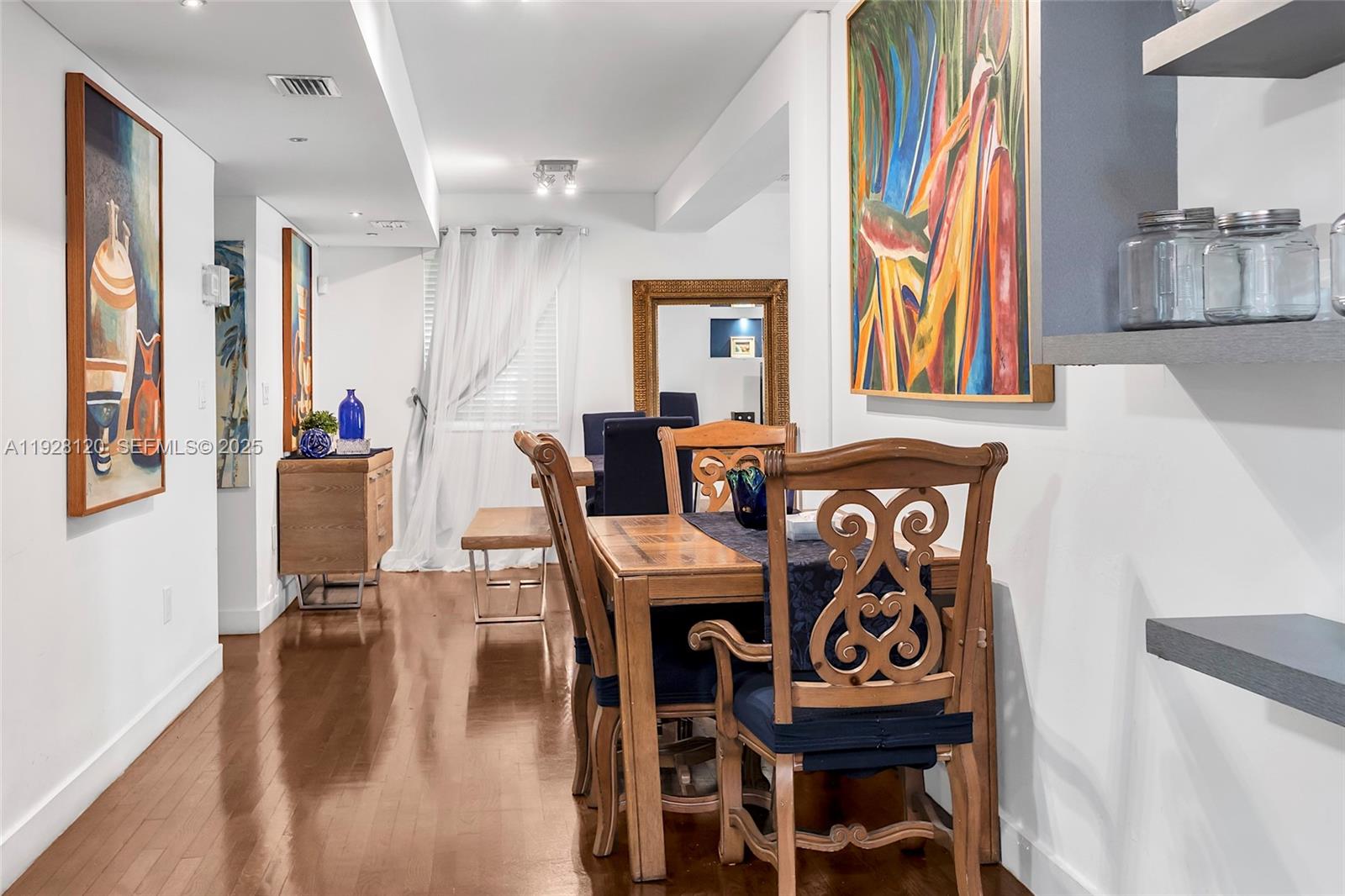 LENOX CONDO - Residential Income