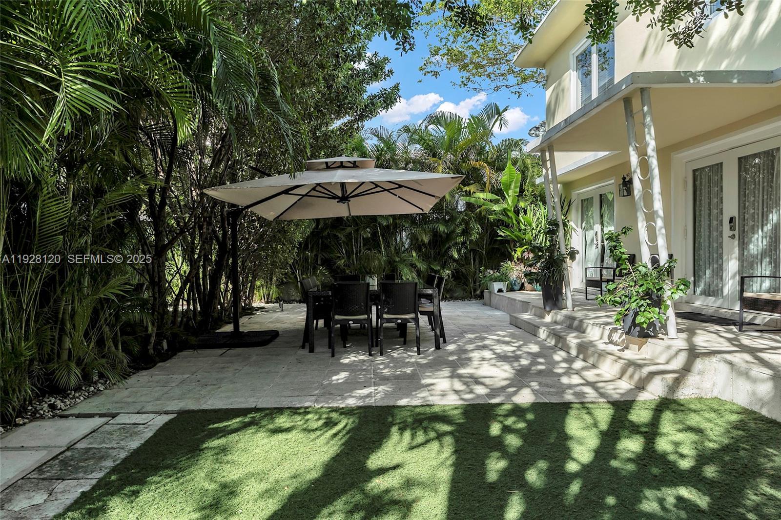 LENOX CONDO - Residential Income