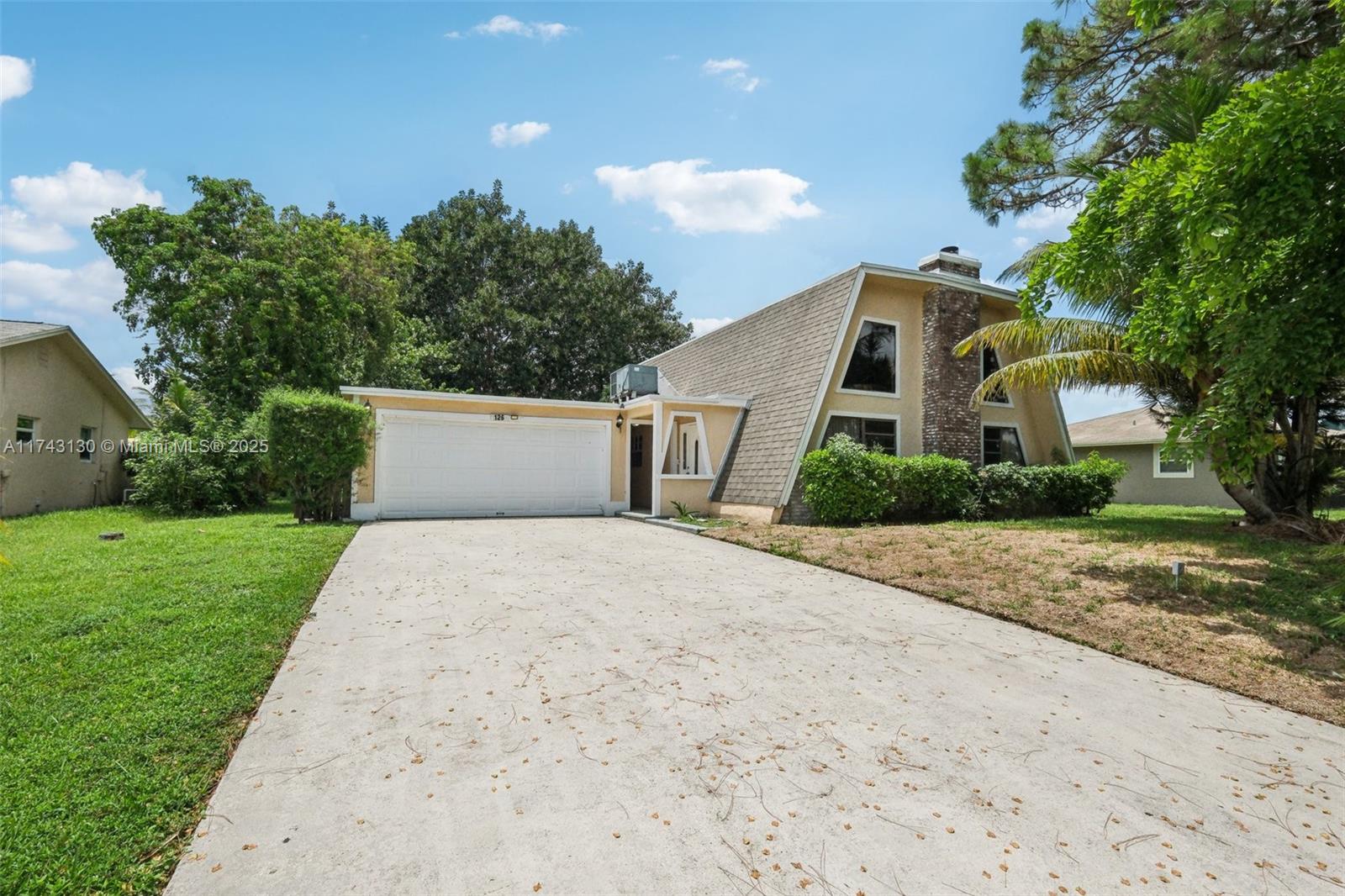 126 Barcelona Dr
