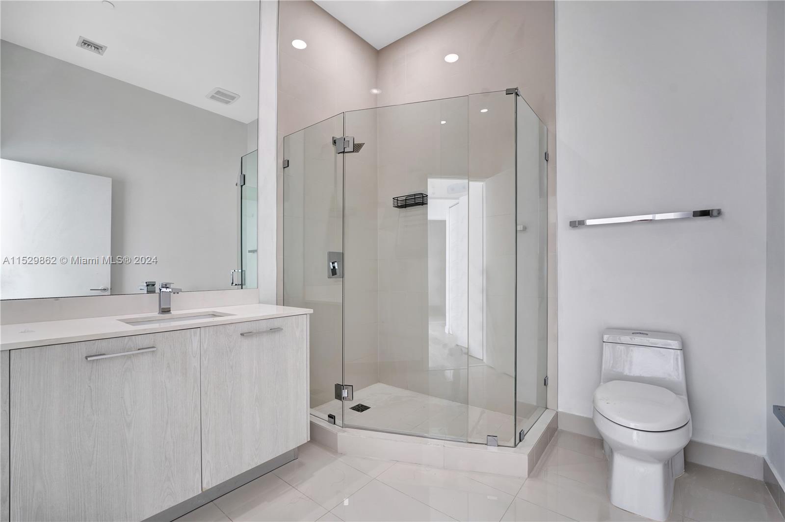 BRICKELL HEIGHTS EAST - Residential