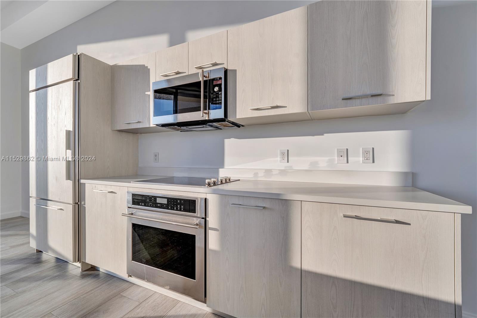 BRICKELL HEIGHTS EAST - Residential