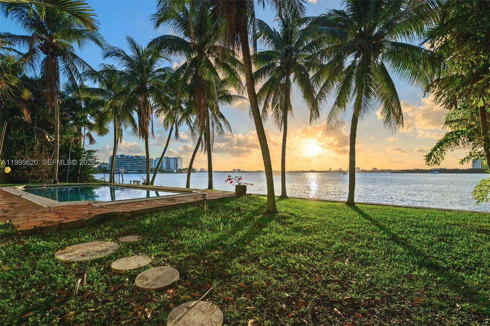 BAL HARBOUR RESIDENTIAL S - Land