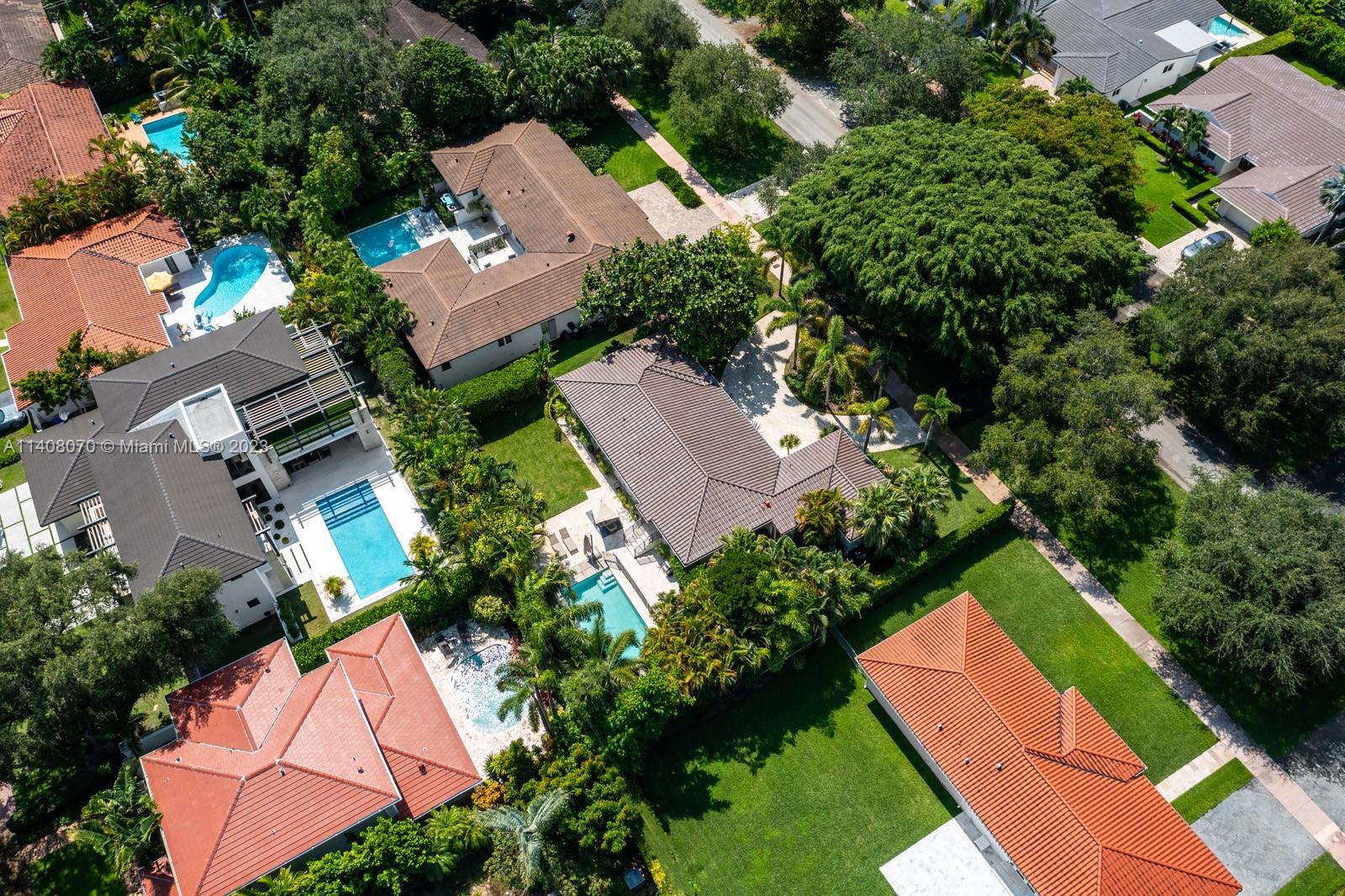 CORAL GABLES RIVIERA SEC - Residential