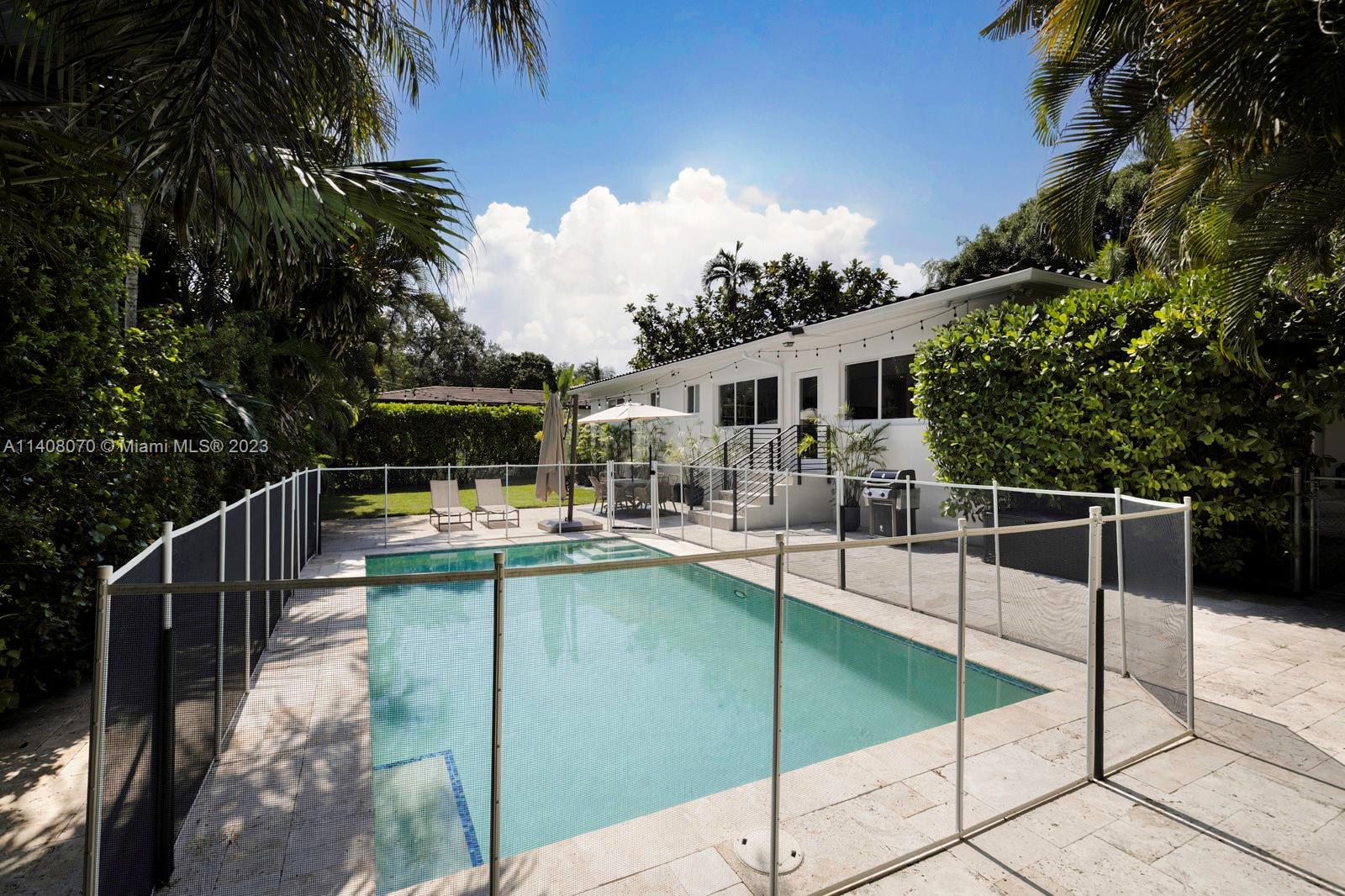 CORAL GABLES RIVIERA SEC - Residential