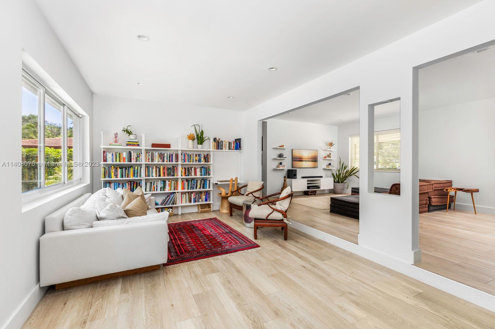 CORAL GABLES RIVIERA SEC - Residential