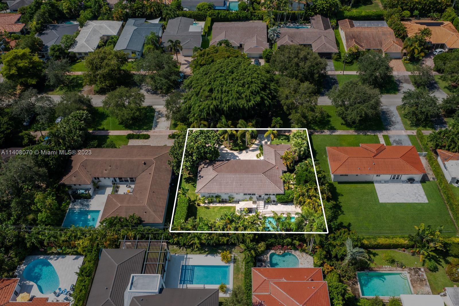 CORAL GABLES RIVIERA SEC - Residential