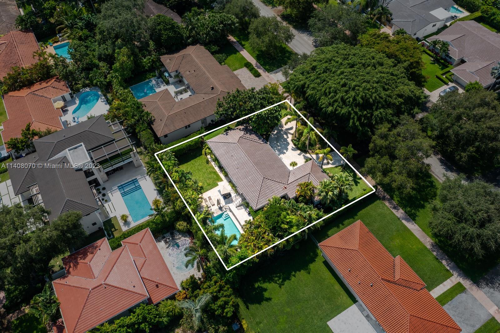 CORAL GABLES RIVIERA SEC - Residential