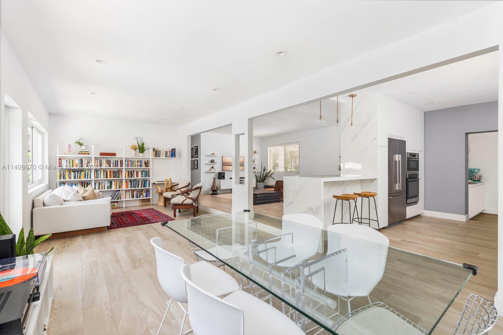 CORAL GABLES RIVIERA SEC - Residential