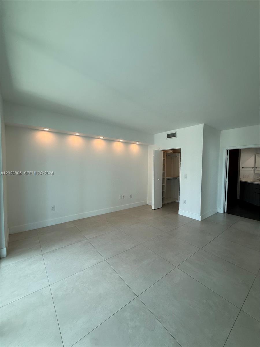 55 SE 6th St 1710